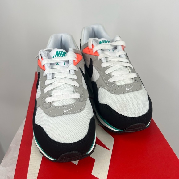 Nike Womens Air Max Correlate Size 6 - Picture 2 of 6